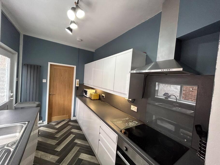 Spacious Homely 3 Bed Property Newcastle-under-Lyme Exterior photo